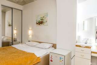 Отель Отель Seven Eleven в Мости Сити Днепр Двухместный номер с 1 кроватью-4