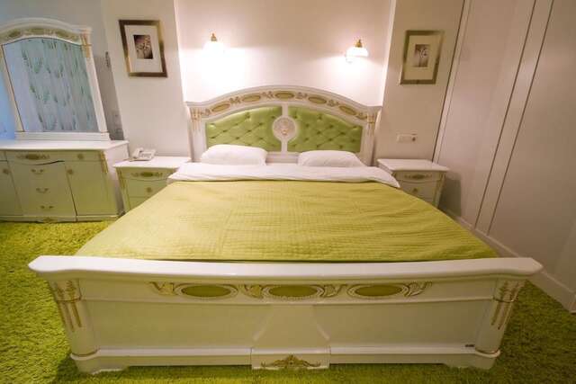 Отель Отель Seven Eleven в Мости Сити Днепр-15