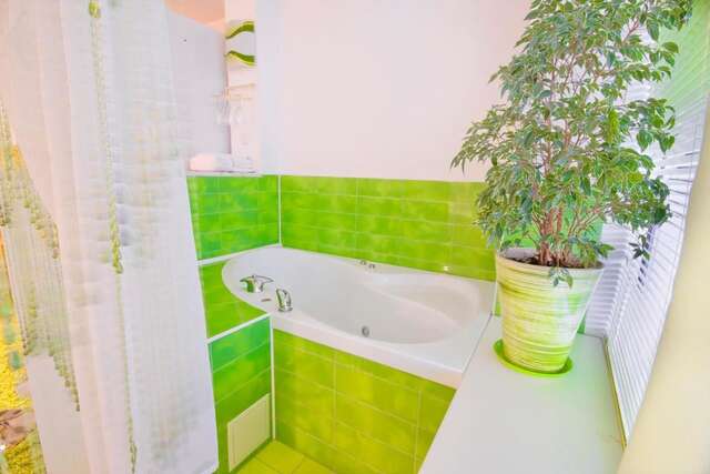 Отель Отель Seven Eleven в Мости Сити Днепр-9